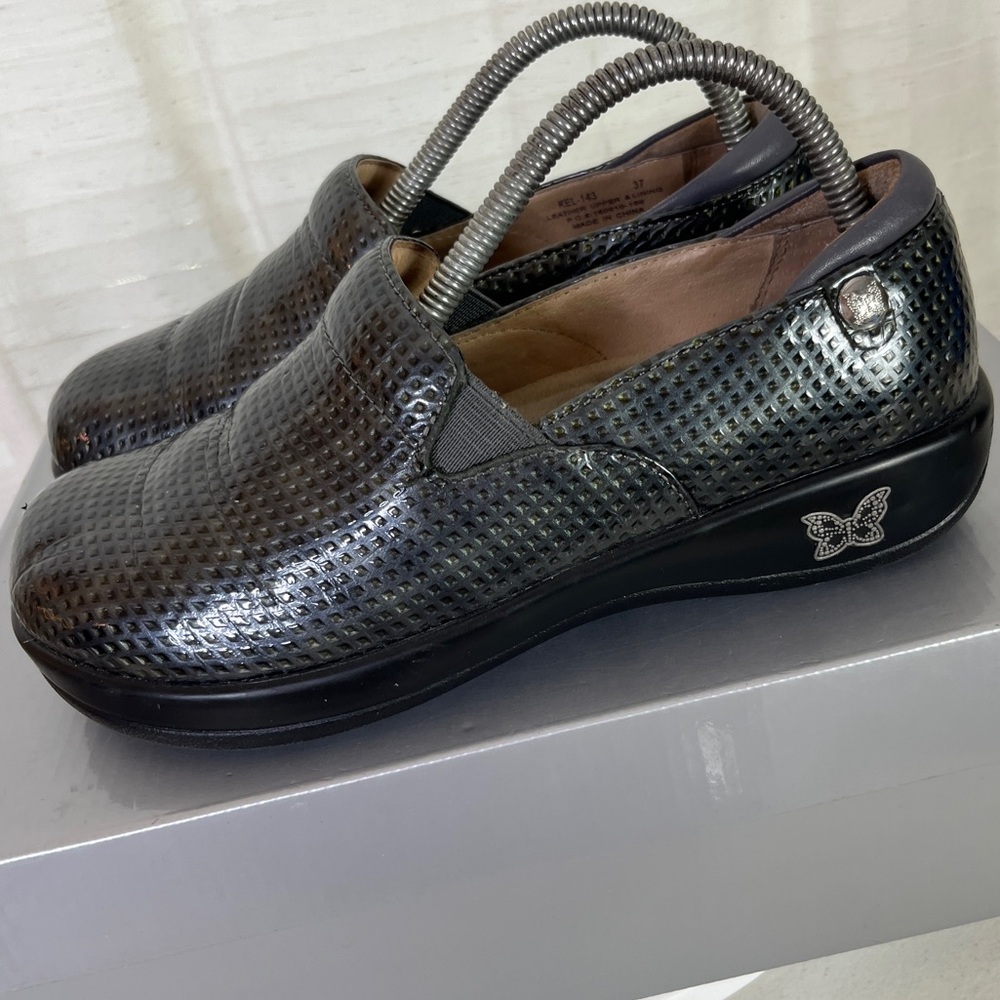 Alegria‎ Keli Pro Clogs Comfort Shoes Gray/Silver Shiny Women Size 37 (b3)